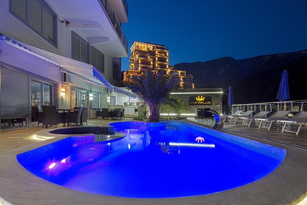 Montelux Apartments Budva Extérieur photo