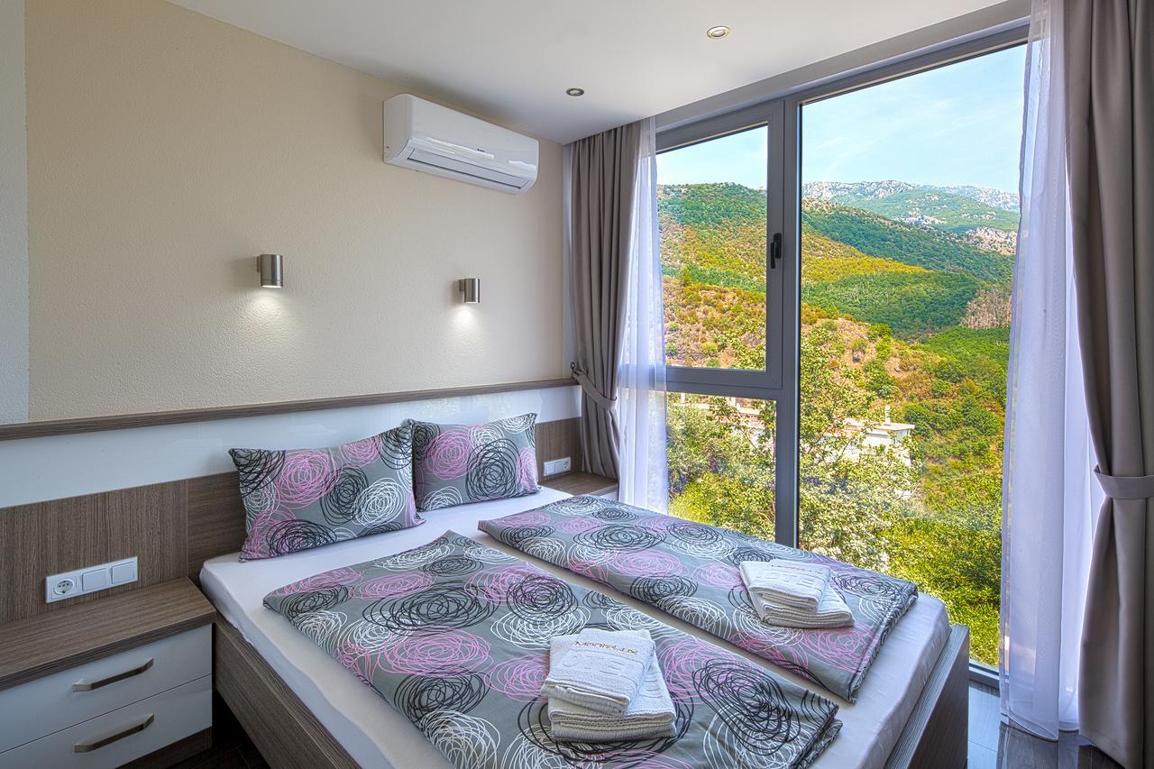 Montelux Apartments Budva Extérieur photo