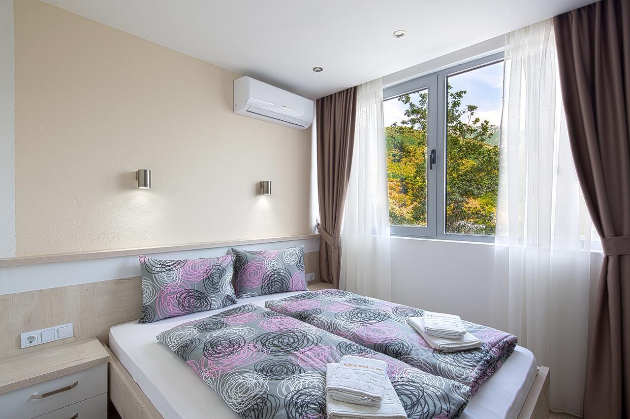 Montelux Apartments Budva Extérieur photo