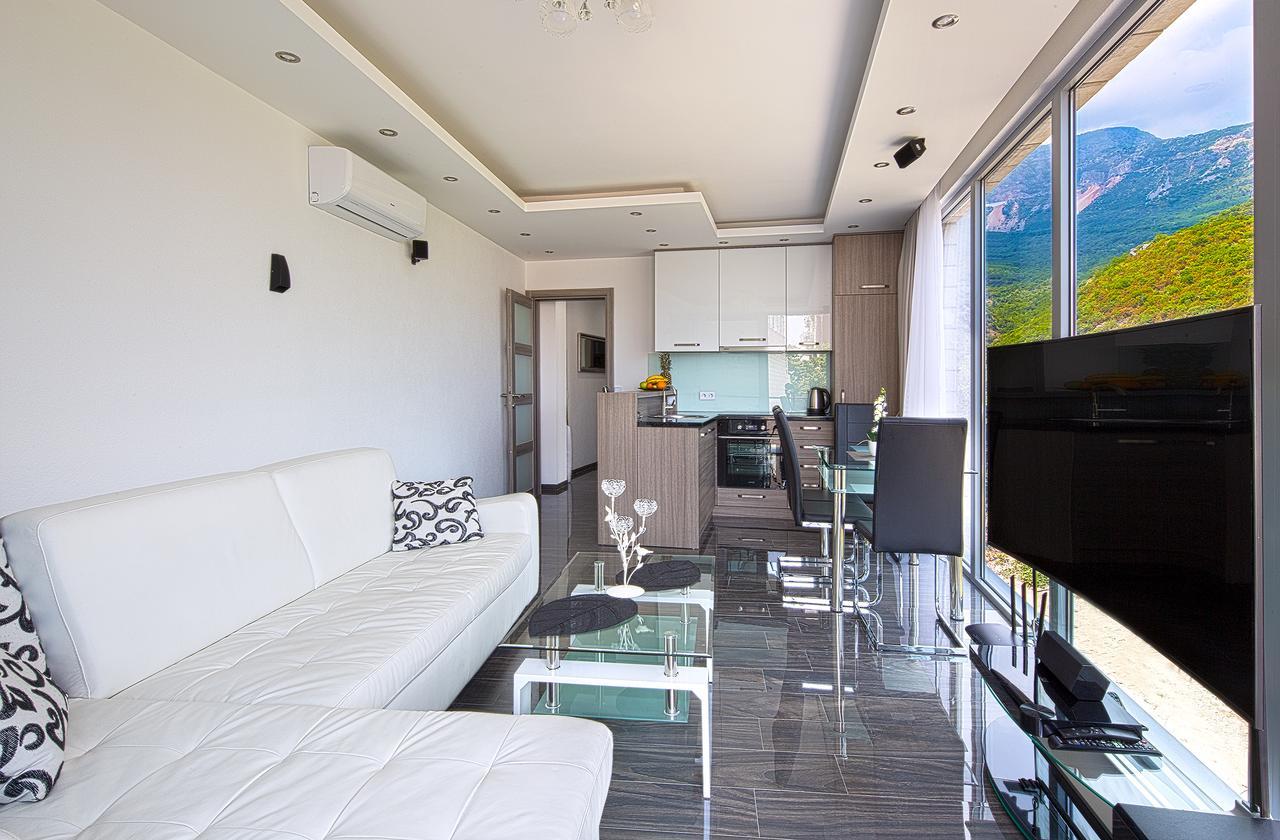 Montelux Apartments Budva Extérieur photo