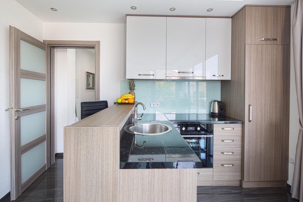 Montelux Apartments Budva Extérieur photo